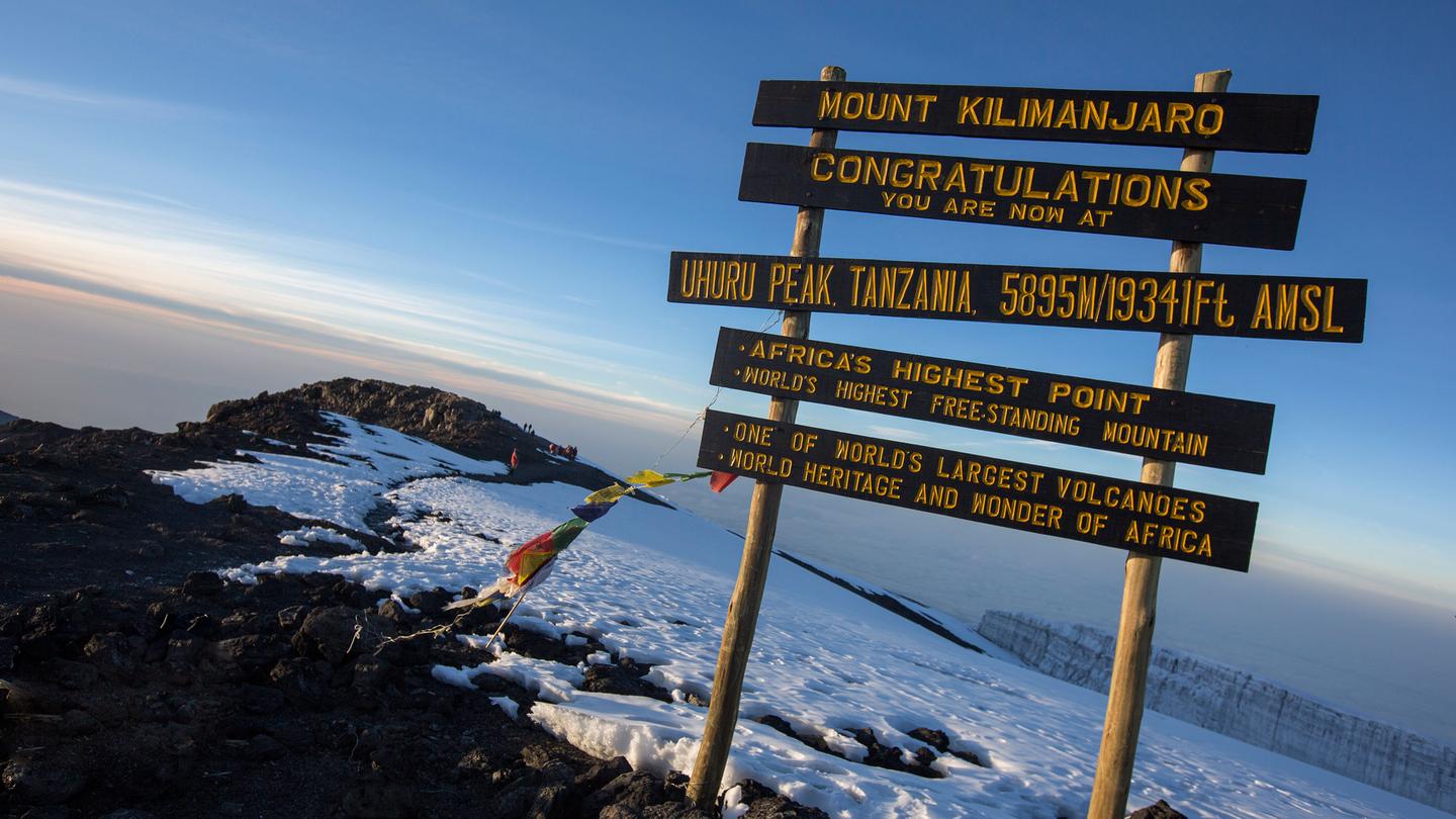 7 days Machame route Kilimanjaro Trekking image